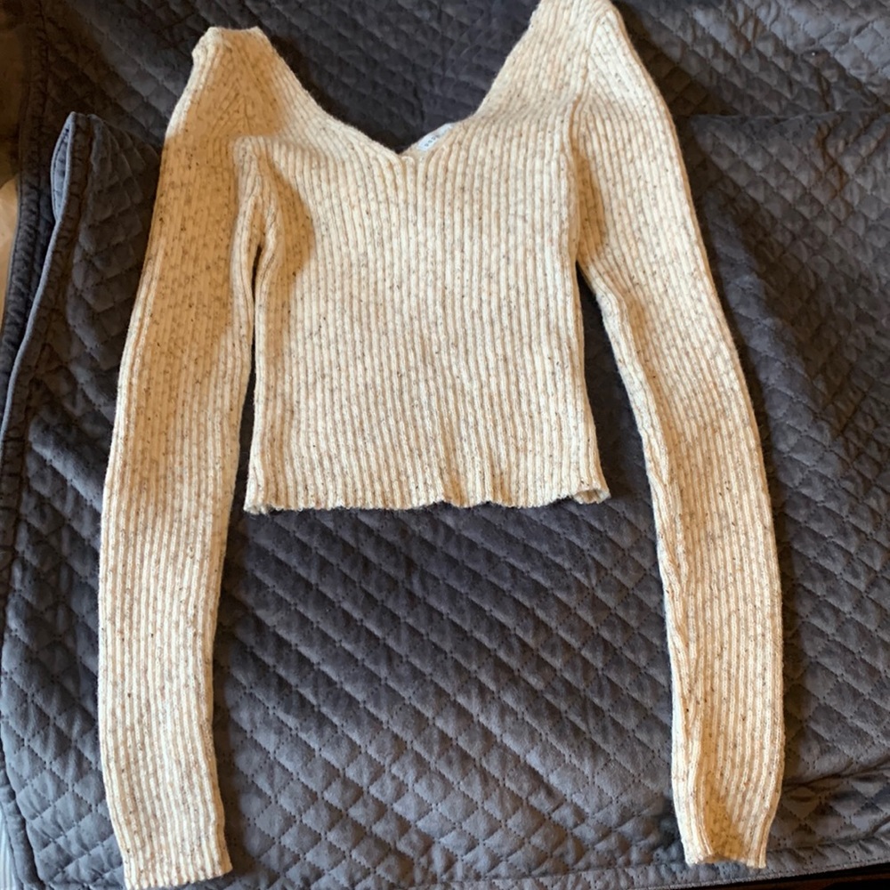 Yes Darling, cream oatmeal colored sweater size s